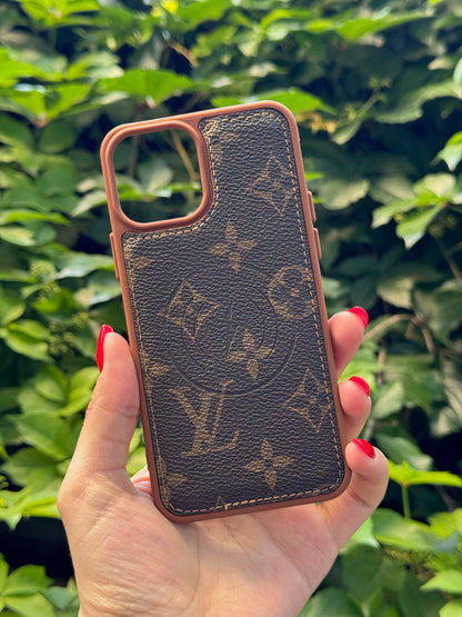 LV Desenli Deri Lüks Magsafe Desenli Telefon Kılıfı